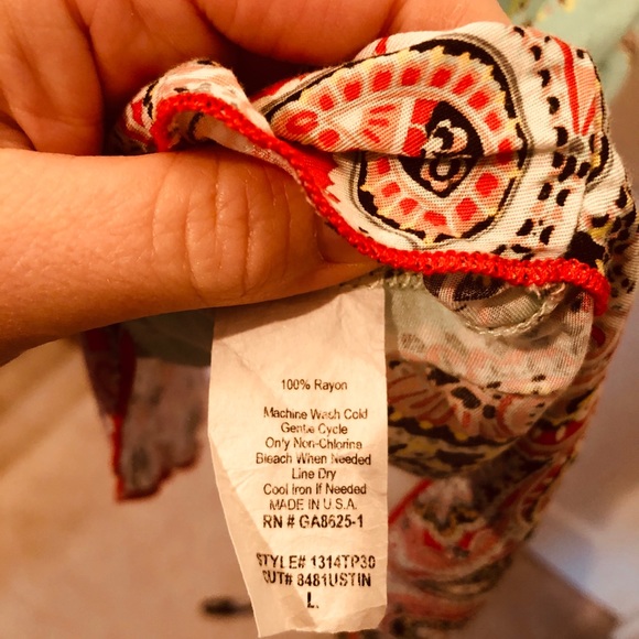 💕sold in my closet group 💕 thank you! Large tank - Picture 4 of 4